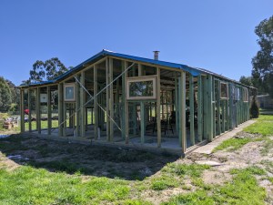 Bathroom, bedroom 3, lounge and kitchen windows on southern and eastern walls